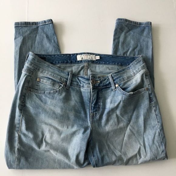 Torrid Cropped Sophia Rapids Skinny Jeans - Picture 2 of 8